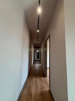 Apartment 3+1 for rent in Rruga Petro Nini Luarasi, Tirana, 135 m². Photo 2 of 11