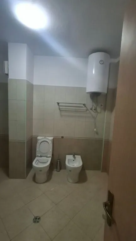 Apartament 2+1 me qera në Rruga Aleksander Goga, Durrës, 110 m². Foto 1 nga 10