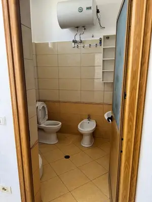 Apartment 3+1 for rent in Rruga Glaukia, Durrës, 165 m². Photo 5 of 12