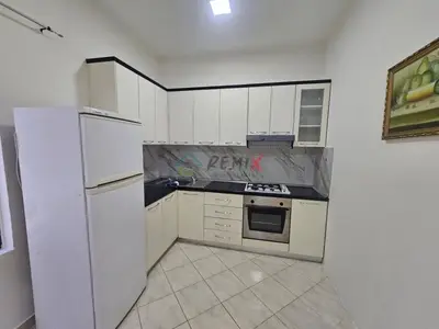 Apartament 1+1 me qera në Rruga Sulejman Pitarka, Durrës, 70 m². Foto 8 nga 12