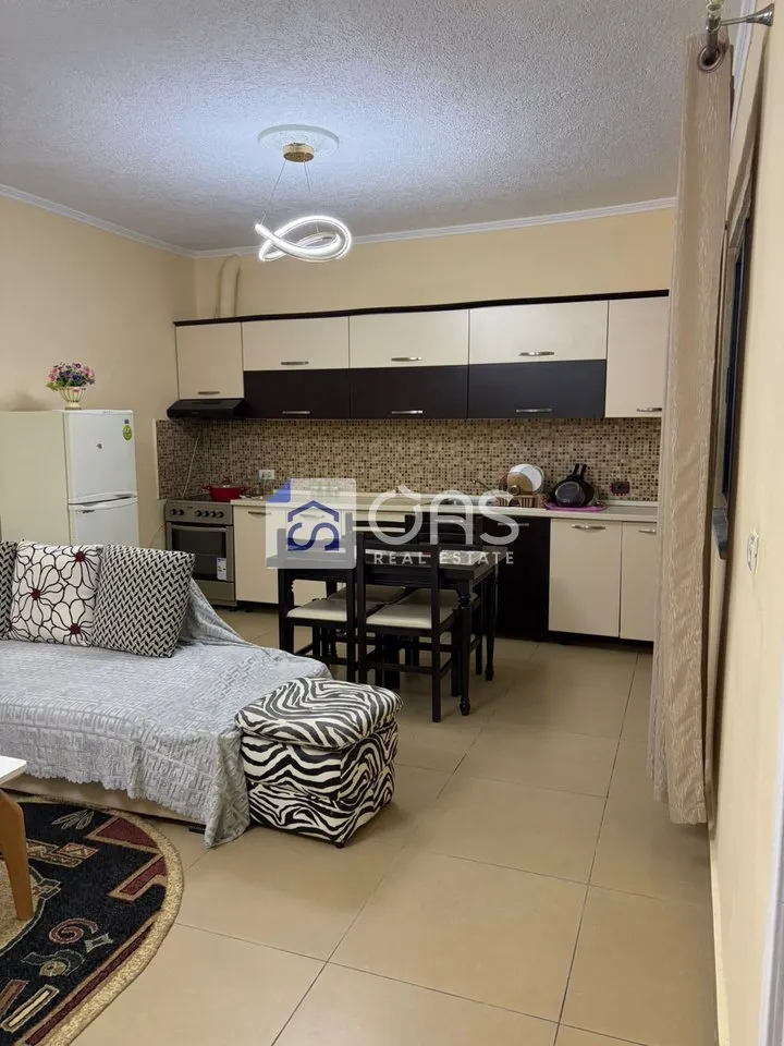 Apartament 2+1 me qera në Don Bosko, Tiranë, 90 m². Foto 1 nga 6