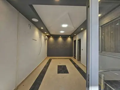 Ambient biznesi me qera në Stacioni i Trenit, Tiranë, 50 m². Foto 2 nga 3