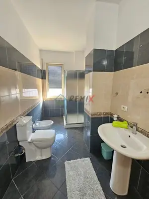 Apartament 3+1 me qera në Rruga Egnatia, Durrës, 140 m². Foto 10 nga 12