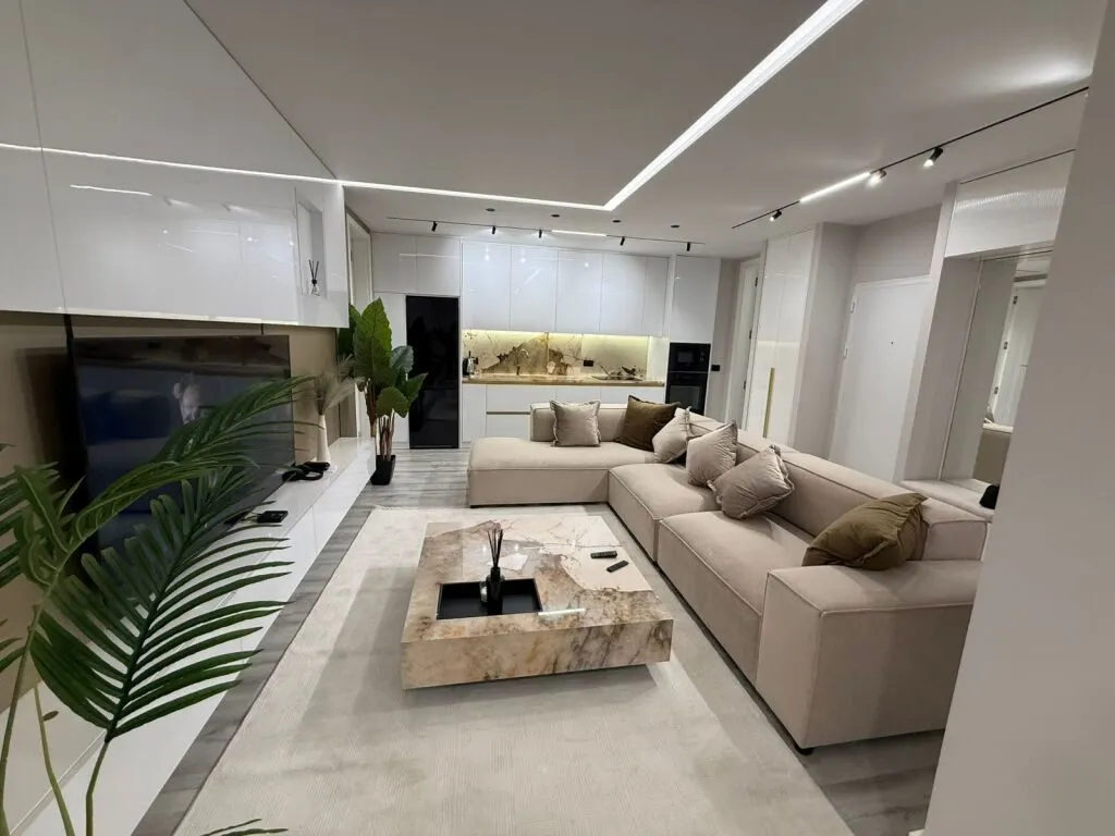 Appartamento 2+1 in affitto a Blloku, Tirana, 120 m². Foto 1 di 7
