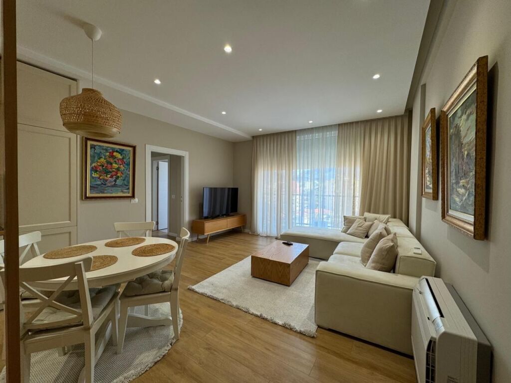 Apartament 2+1 me qera në 21 Dhjetori, Tiranë, 125 m². Foto 2 nga 3