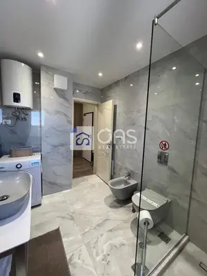 Appartamento 1+1 in affitto a Sheshi Skënderbej, Tirana, 62 m². Foto 5 di 6