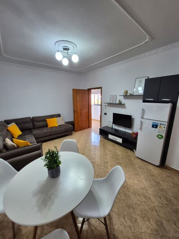 Appartamento 1+1 in affitto a Zogu i Zi, Tirana, 60 m²