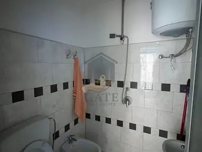 Locale commerciale in affitto a Rruga Kastrioti, Durazzo, 40 m². Foto 3 di 3