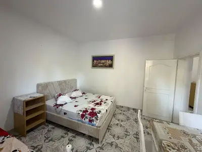Apartament 1+1 me qera në Plazh, Durrës, 50 m². Foto 2 nga 7