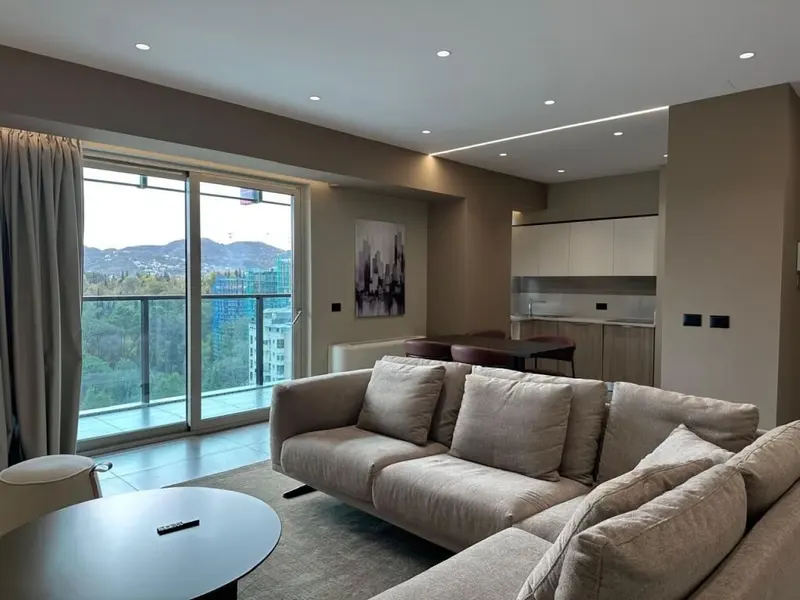 Appartamento 2+1 in affitto ad Ambasador 3, Tirana, 120 m²