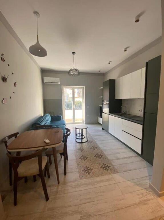 Apartament 2+1 me qera në Rruga e Durrësit, Tiranë, 90 m². Foto 1 nga 3