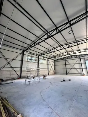Magazzino in affitto a Mëzez, Tirana, 300 m². Foto 1 di 3