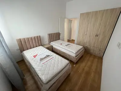 Appartamento 2+1 in affitto a Kamez, Kamza, 120 m². Foto 2 di 5