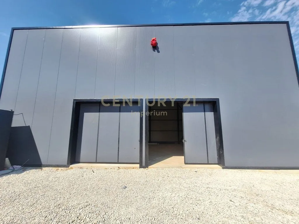 Magazzino in affitto a Prush, Tirana, 150 m². Foto 1 di 5