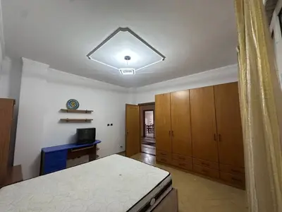 Apartament 2+1 me qera në Rruga Myslym Keta, Tiranë, 140 m². Foto 4 nga 6
