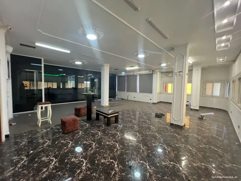 Office for rent in Restorant Durrësi, Tirana, 250 m²