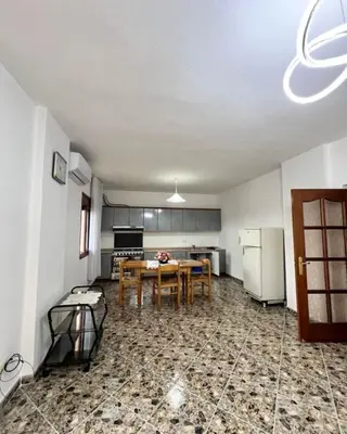 Apartament me qera në Tregu Industrial, Durrës, 120 m². Foto 2 nga 8