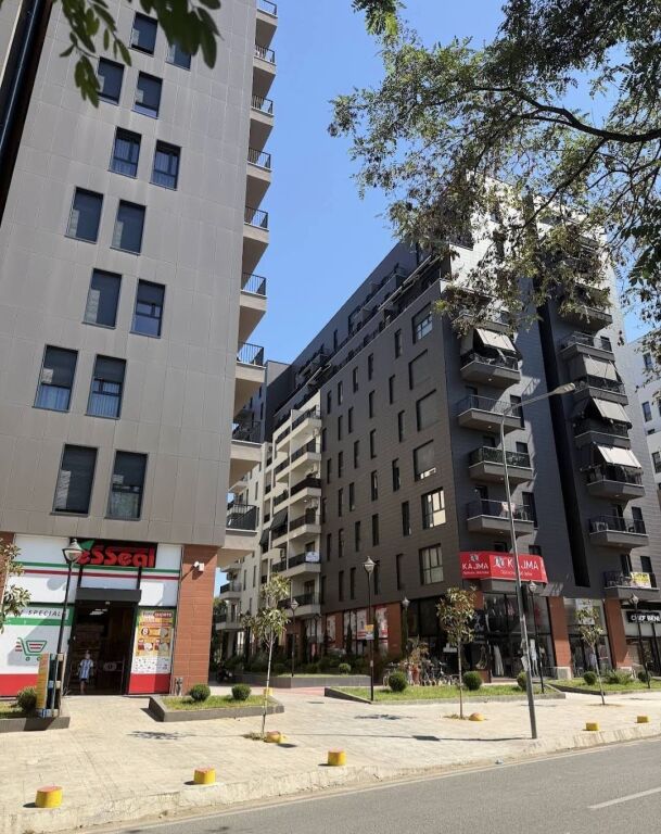 Negozio in affitto a Don Bosko, Tirana, 50 m². Foto 1 di 1