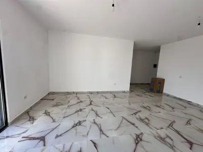 Ufficio in affitto a Posta qender, Tirana, 137 m². Foto 4 di 4