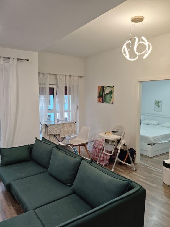 Appartamento 1+1 in affitto ad Ali Demi, Tirana, 65 m². Foto 2 di 3