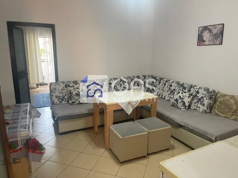 Apartament 1+1 me qera në Spitali QSUT, Tiranë, 70 m²