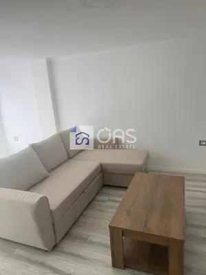 Apartament 1+1 me qera në 5 Maj, Tiranë, 56 m². Foto 3 nga 8