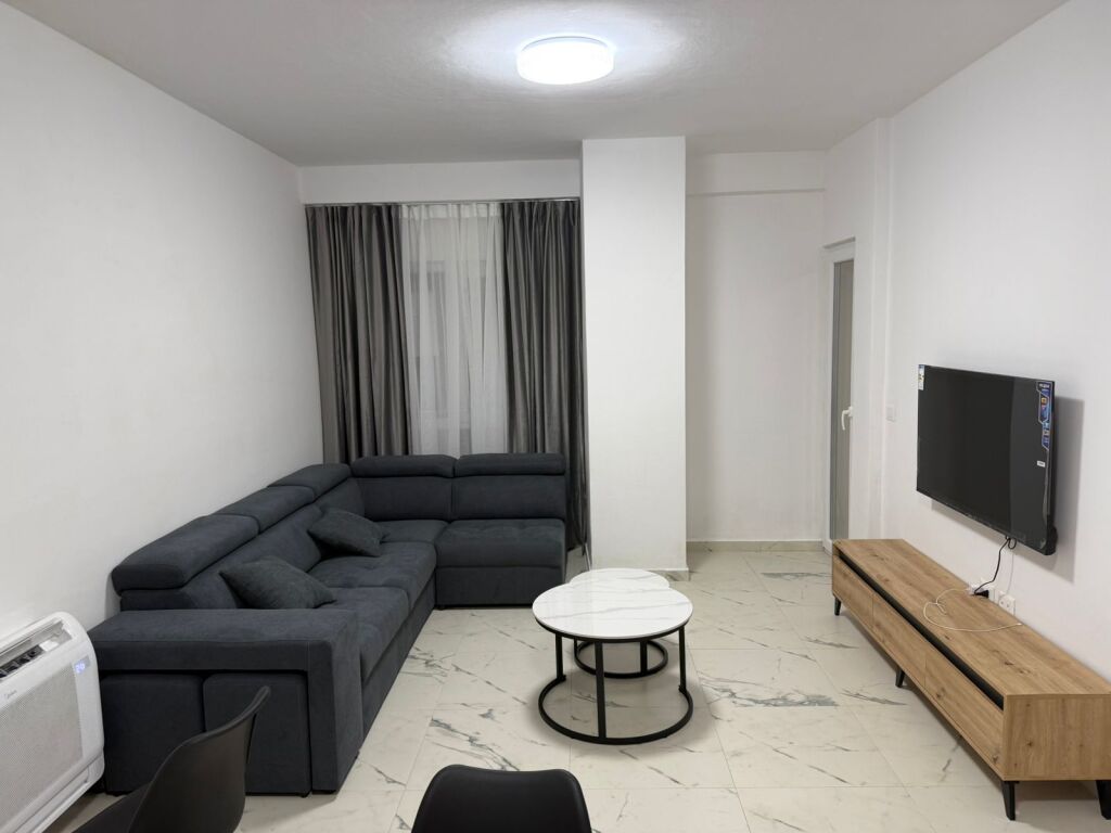 Apartament 1+1 me qera në Laprakë, Tiranë, 69 m²