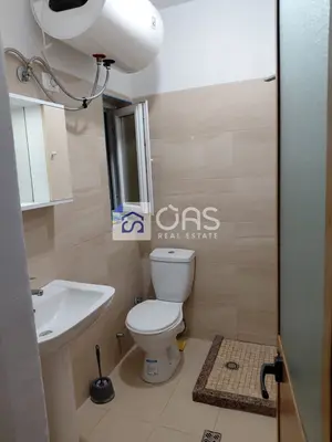 Appartamento 1+1 in affitto a 5 maj, Tirana, 60 m². Foto 3 di 4