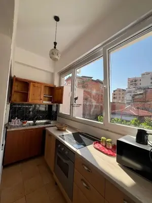 Apartament 1+1 me qera në Rruga Riza Cerova, Tiranë, 65 m². Foto 3 nga 4