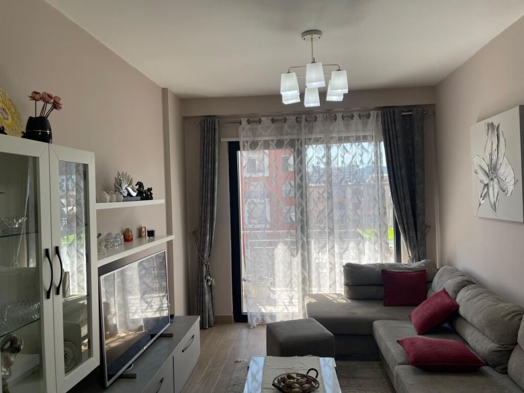 Apartament 2+1 me qera në 21 Dhjetori, Tiranë, 95 m². Foto 1 nga 3