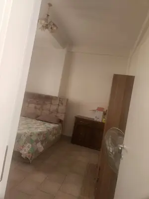 Apartment 1+1 for rent in 21 Dhjetori, Tirana, 70 m². Photo 3 of 4