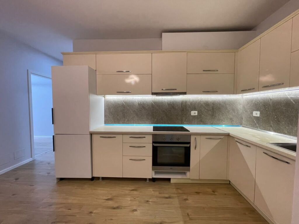 Apartament 2+1 me qera në Rruga e Kavajës, Tiranë, 100 m². Foto 3 nga 3