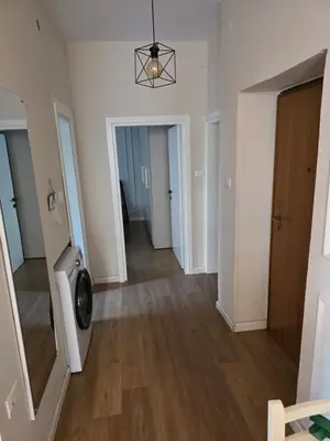 Vilë 1+1 me qera në Rruga e Kavajës, Tiranë, 50 m². Foto 3 nga 11