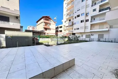 Negozio in affitto ad Albano dhe Romina, Valona, 50 m². Foto 8 di 9