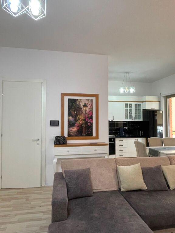 Apartament 2+1 me qera në Kompleksi Delijorgji, Tiranë, 125 m². Foto 3 nga 3