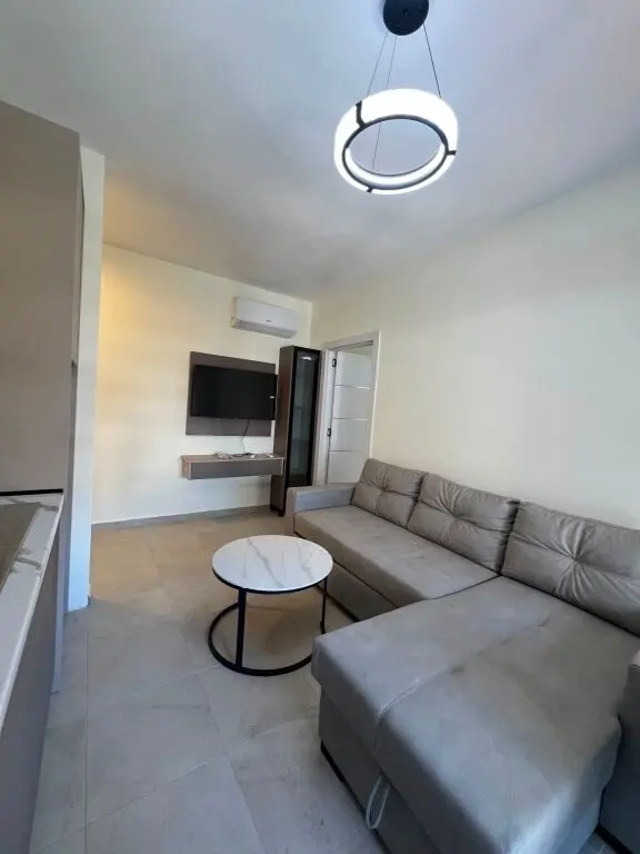 Appartamento 1+1 in affitto a Selvia, Tirana, 50 m²