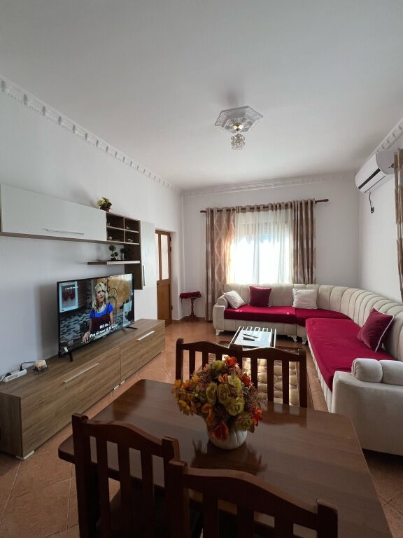 Appartamento 2+1 in affitto a Rruga 5 Maji, Tirana, 90 m²