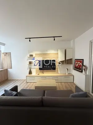 Appartamento 1+1 in affitto a Rruga e Barrikadave, Tirana, 65 m². Foto 2 di 6