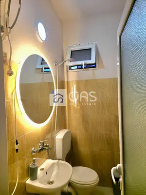 Apartament 3+1 me qera në Ish Fusha e Aviacionit, Tiranë, 169 m². Foto 3 nga 8