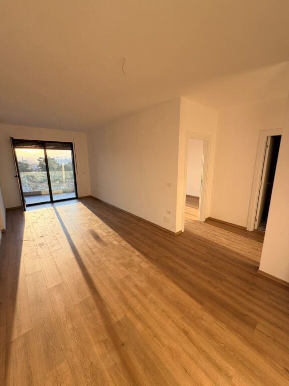 Office for rent in Don Bosko, Tirana, 71 m². Photo 2 of 3
