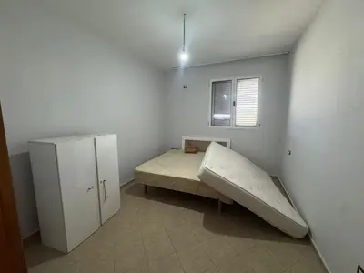 Casa indipendente 2+1 in affitto a Galaktik, Durazzo, 100 m². Foto 2 di 4