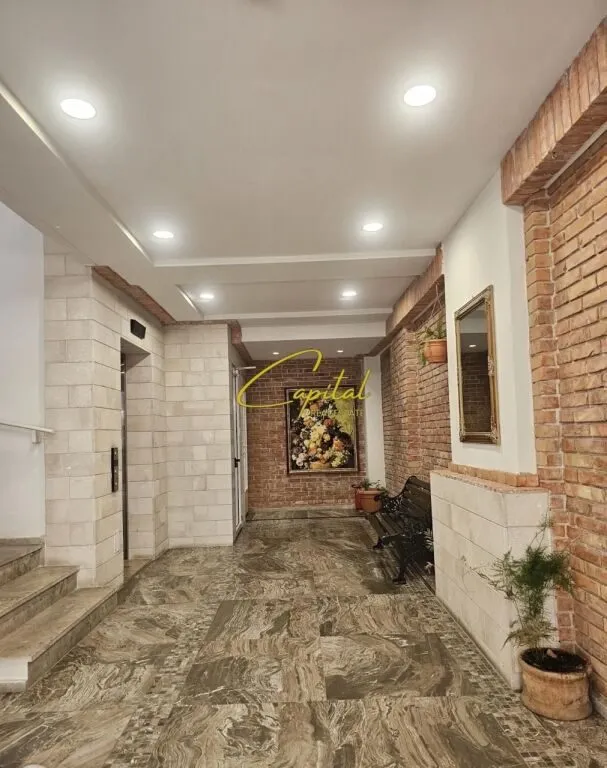 Zyrë me qera në Arena Kombëtare, Tiranë, 74 m². Foto 1 nga 6