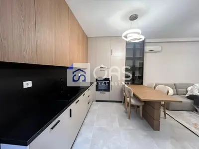 Appartamento 1+1 in affitto a Kombinat, Tirana, 75 m². Foto 5 di 5