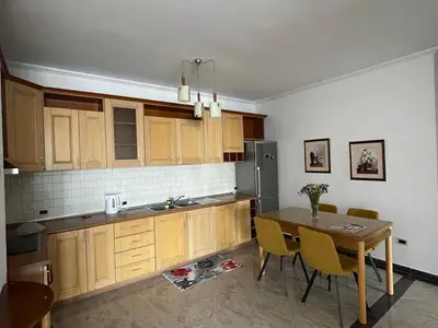 Apartment 2+1 for rent in Blloku, Tirana, 140 m². Photo 7 of 11