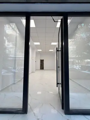 Dyqan me qera në Tregu i Përditshëm i Fruta Perimeve, Durrës, 51 m². Foto 1 nga 9