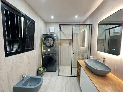 Vilë me qera në Sauk i Vjetër, Tiranë, 240 m². Foto 10 nga 12