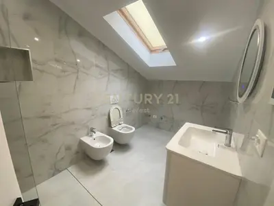 Appartamento 3+1 in affitto a Kodra e Priftit, Tirana, 166 m². Foto 8 di 8
