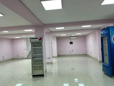 Shop for rent in Xhamia e Tabakeve, Tirana, 130 m². Photo 4 of 5