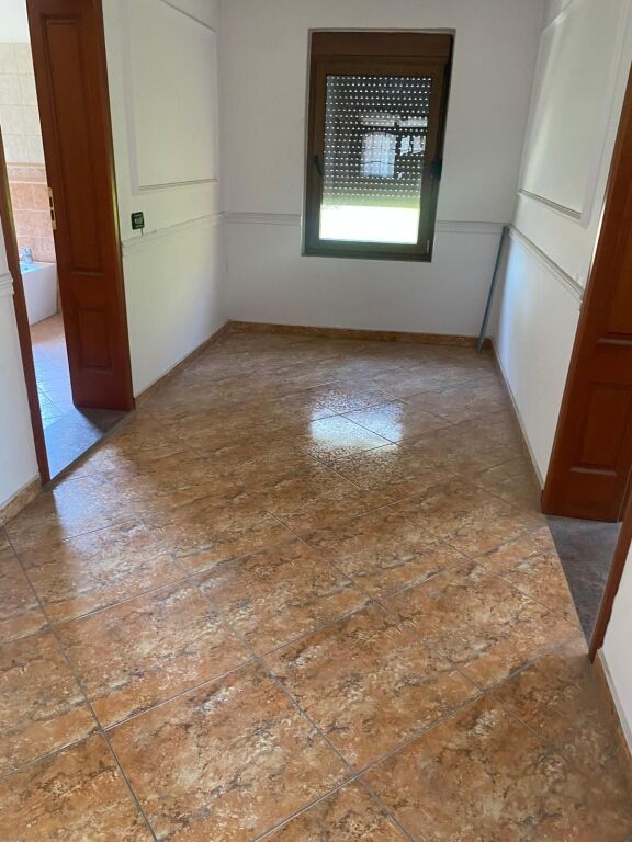 Apartment 3+1 for rent in Rruga 5 Maji, Tirana, 100 m². Photo 3 of 3