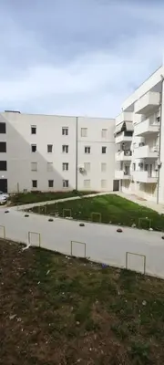 Apartament 2+1 me qera në Linzë, Tiranë, 80 m². Foto 1 nga 8